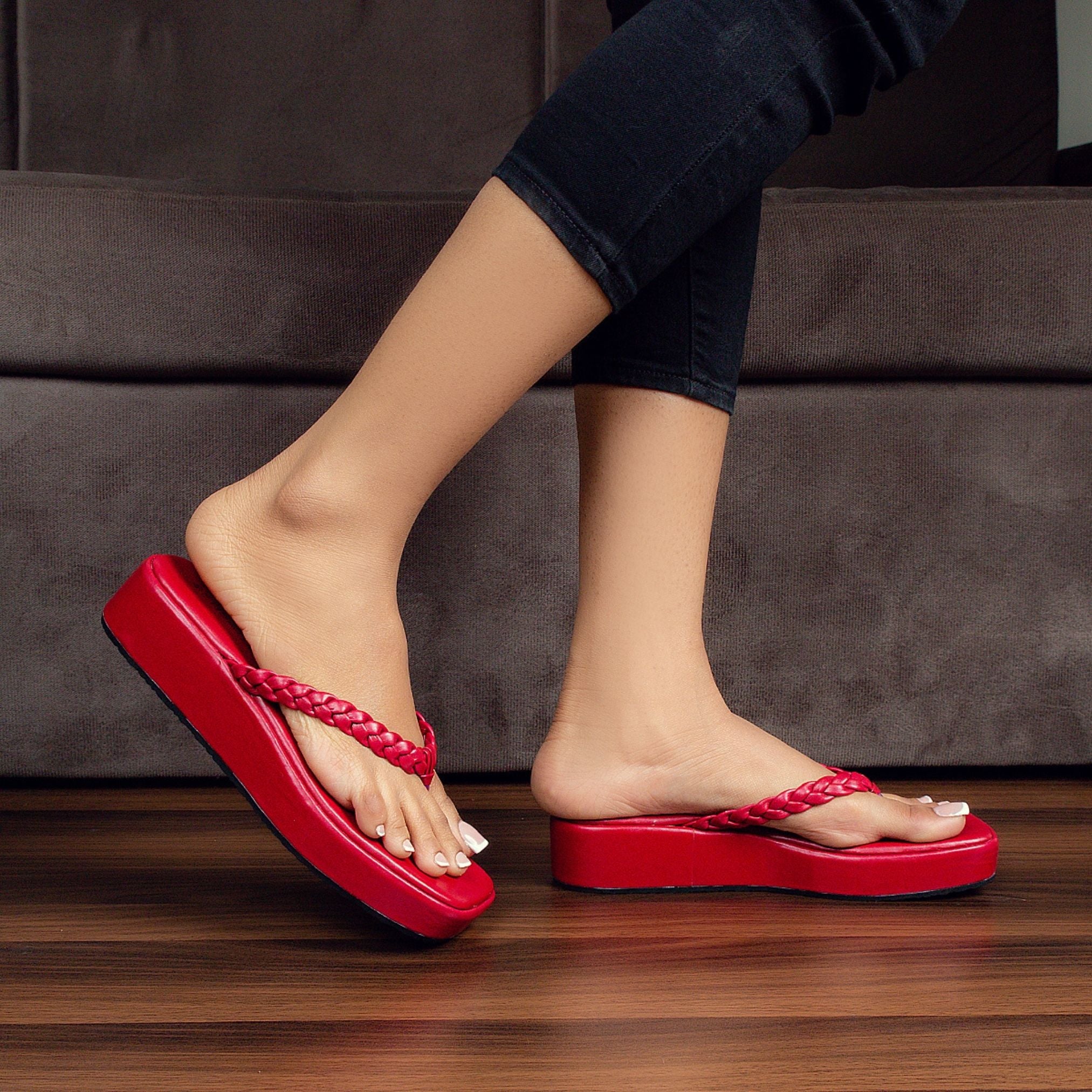 Stella Wedges (RED)