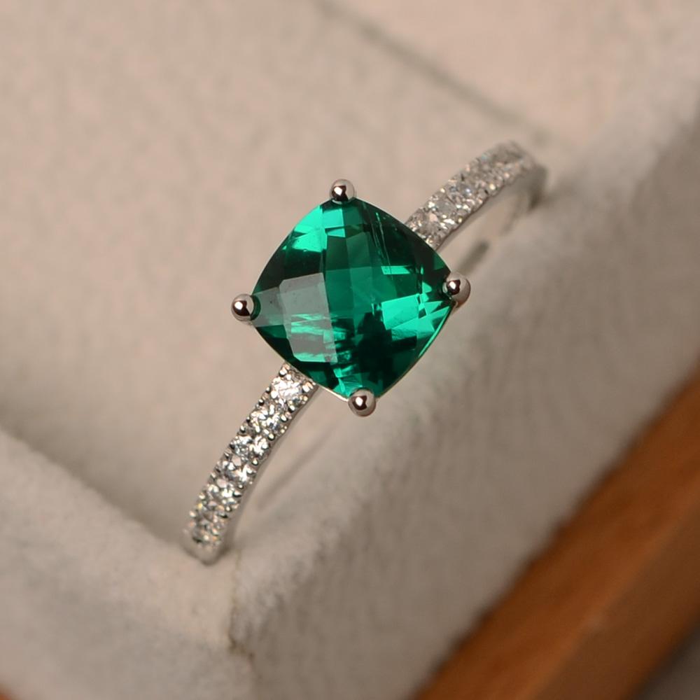 CHARLOTTE EMERALD RING - PURE SILVER - SENSATION Pakistan