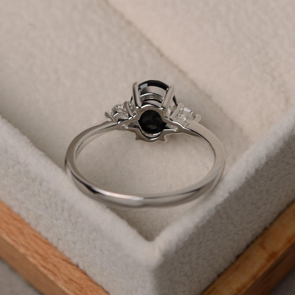 OVAL BLACK SPINEL RING - 925 SILVER - SENSATION Pakistan